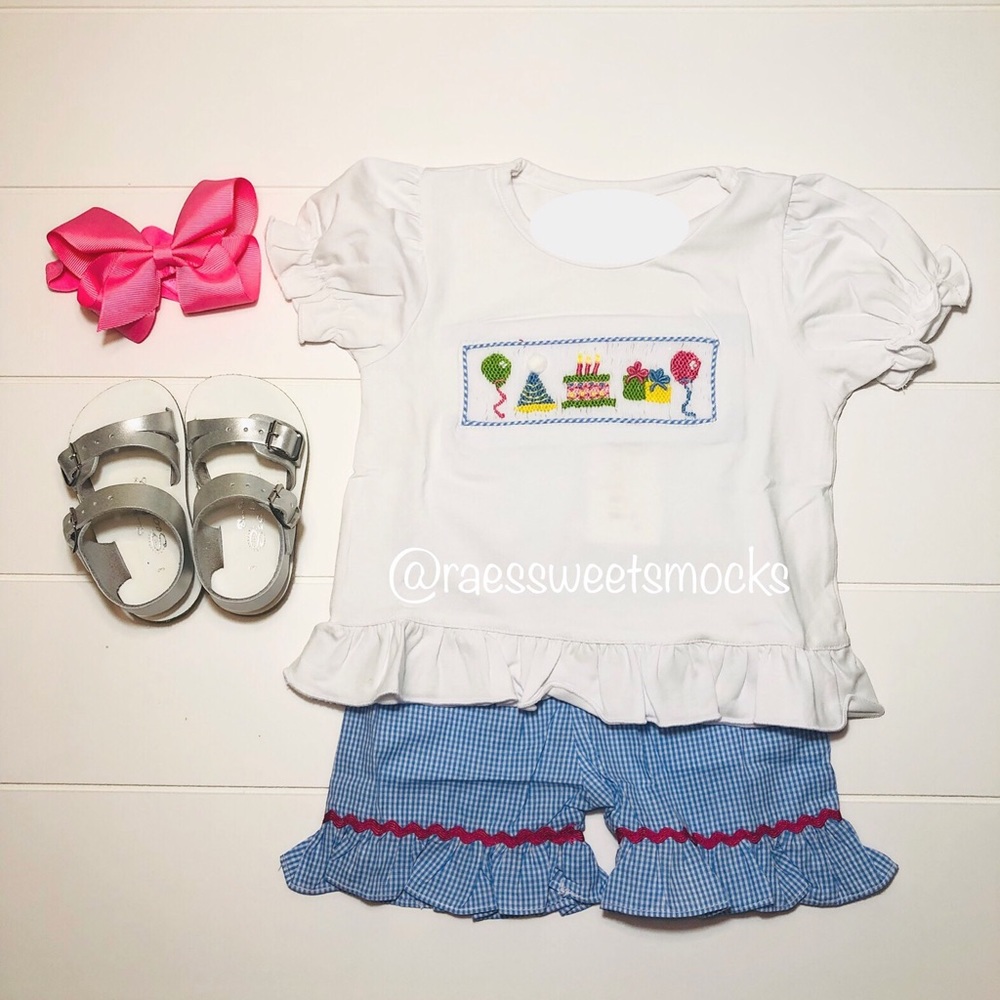 Smocked birthday set for girls 💕